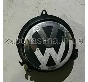 Кнопка крышки багажника VW Golf 5, 1K0827469D